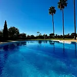 Ellegance - Shared Pool - 6 Guests - * וילהמורה